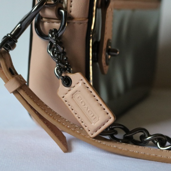 COACH Poppy Mirror Metallic Leather Flight Wristlet Purse Wallet 2013 - Picture 6 of 8